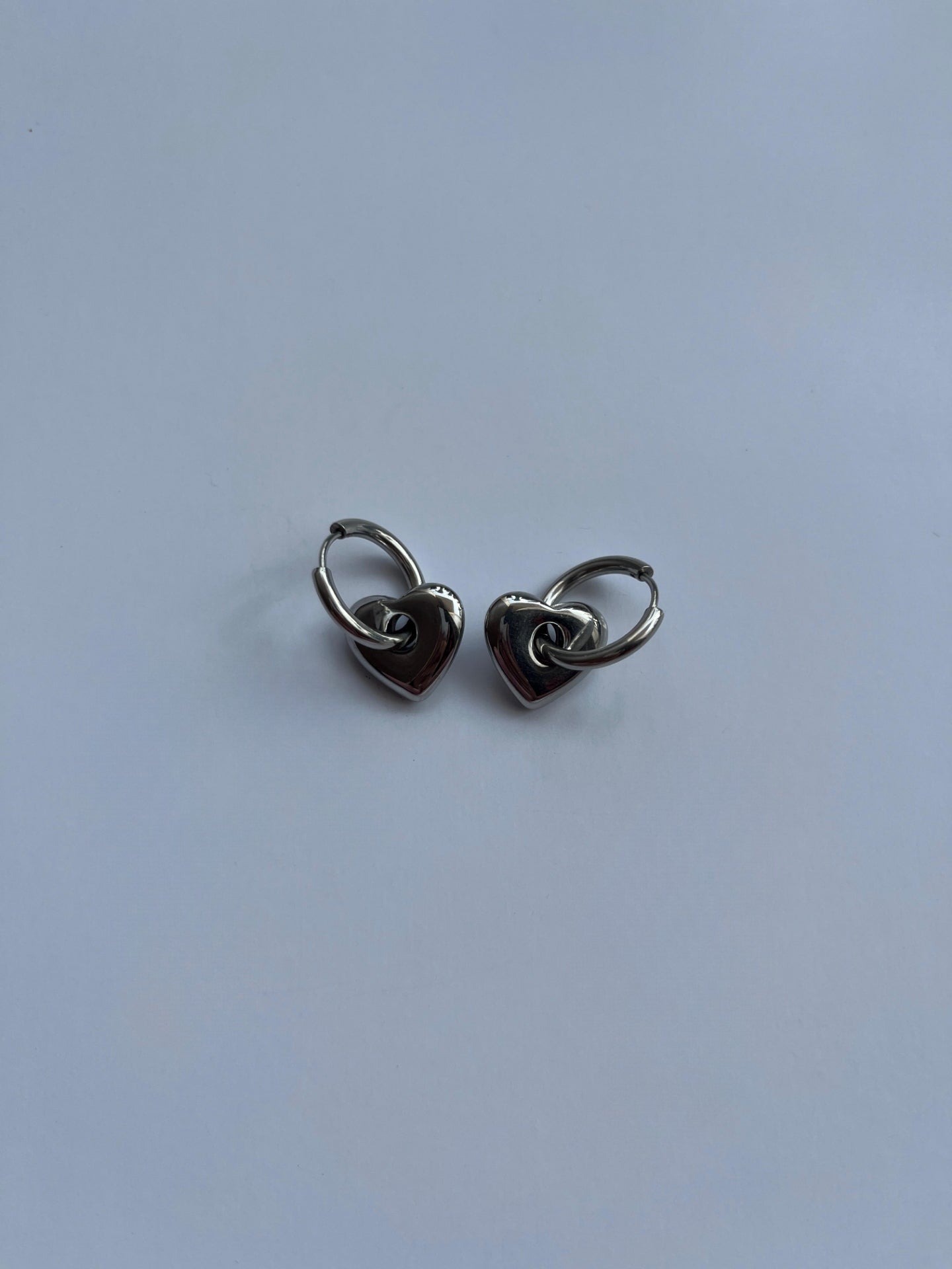 Hollow heart hoops