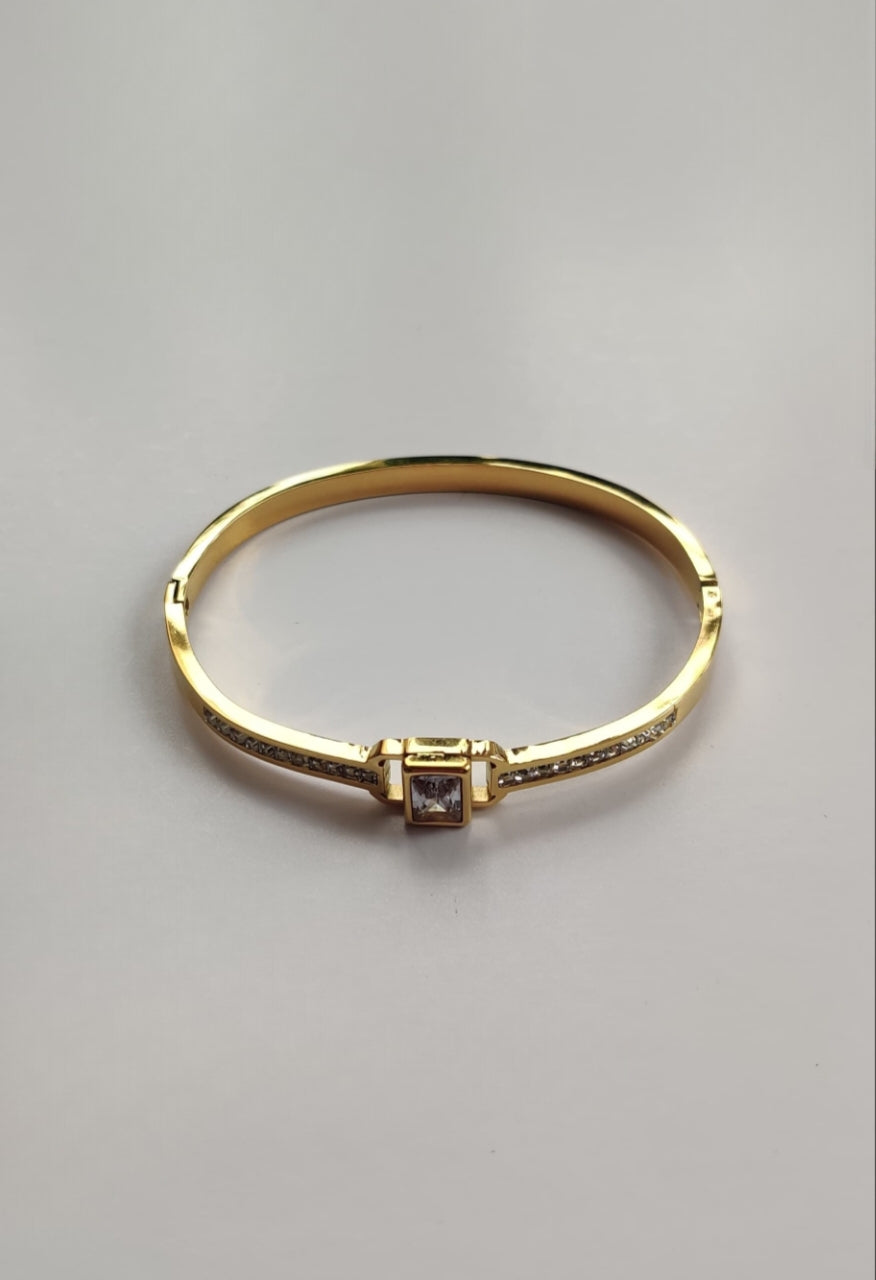 Square diamond bracelet