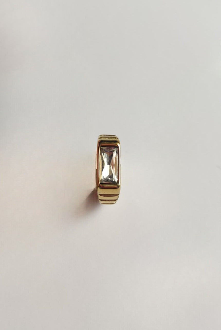 Rectangular diamond ring