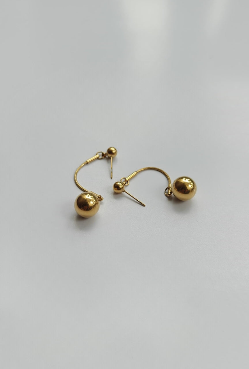 Ball earrings